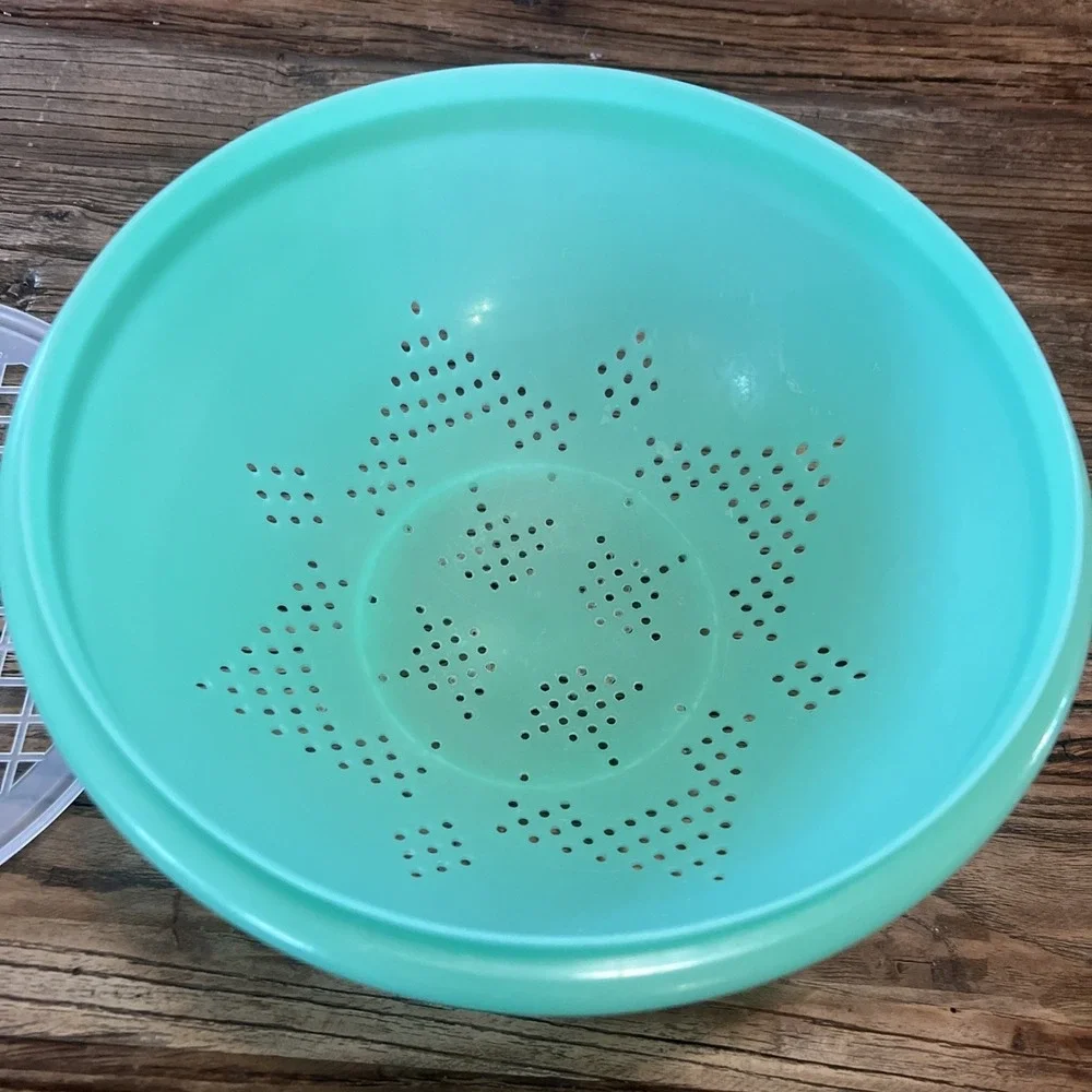 Vintage Tupperware Strainer‎ Colander Bowl Grid Lid, Wonderlier Bowl